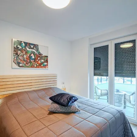 New 2022 - Luxurious Villa With Pool! Villa Barbariga