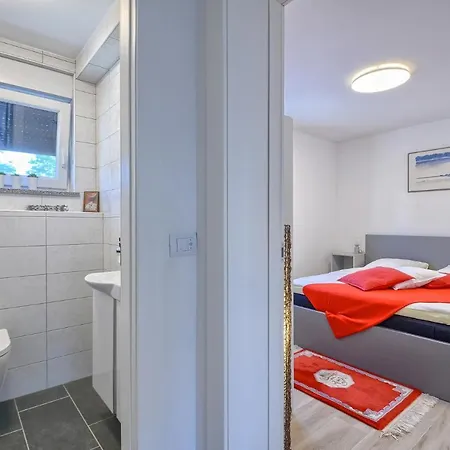 New 2022 - Luxurious Villa With Pool! Barbariga