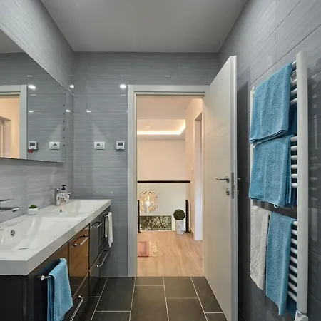 New 2022 - Luxurious Villa With Pool! * Barbariga