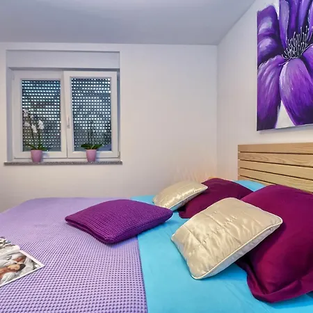 New 2022 - Luxurious Villa With Pool! Barbariga