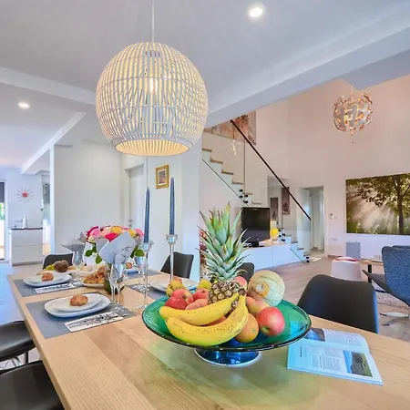 Villa New 2022 - Luxurious Villa With Pool! *